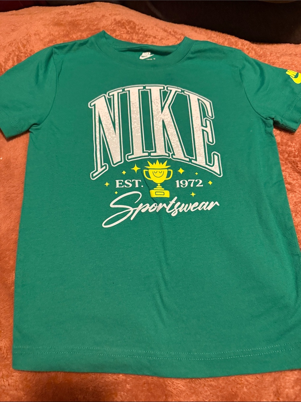 Nike Kids' Green Sportwear Logo T-Shirt boys sz 7 tee - Picture 1 of 1